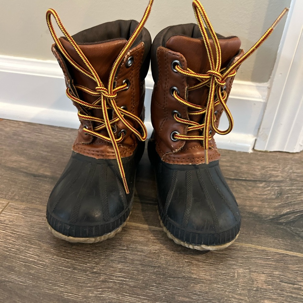GAP Brown and Black Mid-Calf Boots Waterproof Leather Size 7/8 Toddler